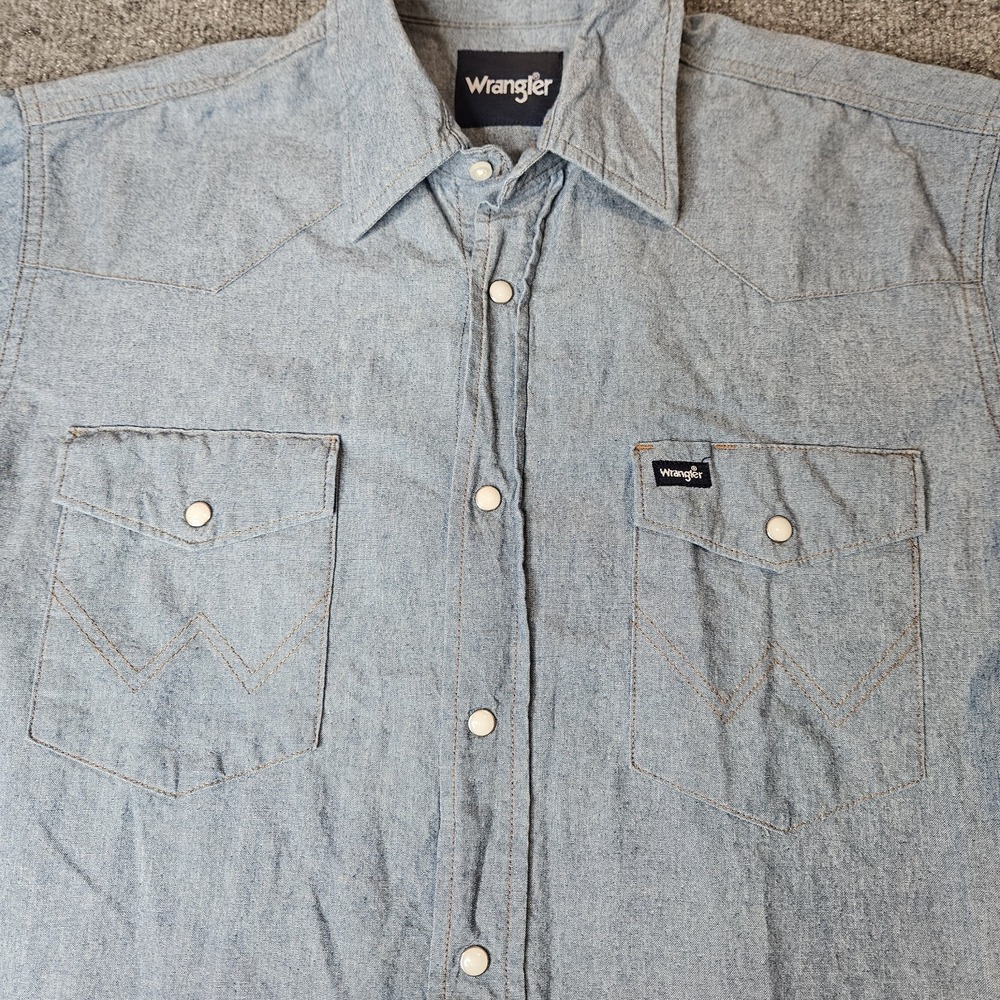 Vintage Wrangler Mens Pearlsnap Denim Longsleeve Shirt Size 15.5x33 Stitched W